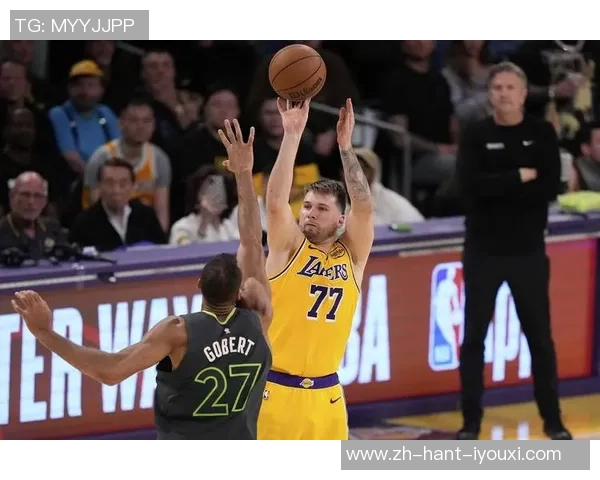 东契奇历史性表现引发尴尬詹皇纪录惊险延续三双成就再添传奇色彩